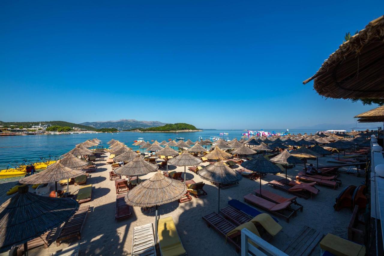 Hotel New Crystal Ksamil Exteriör bild